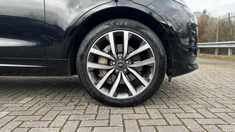 Land Rover Discovery 3.0 D300 R-Dynamic SE 5dr Auto Diesel Station Wagon